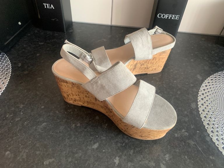 Grey Cork Wedge Sandals – Good Condition