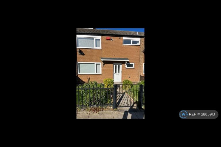 3 bedroom house in Sherburn Walk, Leeds, LS14 (3 bed) (#2885913)