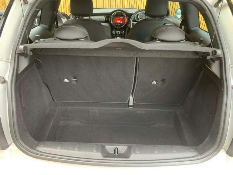 2018 MINI Hatch 1.5 Cooper Euro 6 (s/s) 3dr HATCHBACK Petrol Manual