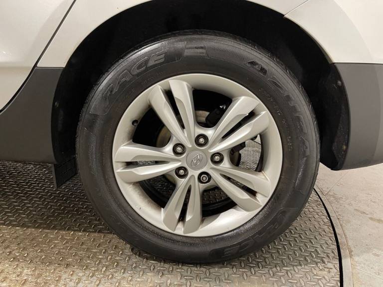 2013 Hyundai Ix35 1.7 CRDi Premium SUV 5dr Diesel Manual Euro 5 (s/s) (115 ps) Diesel Manual