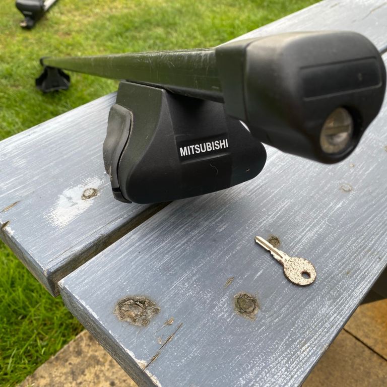 mitsubishi shougun roof bars 