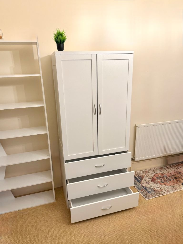 Wardrobe with chest of drawers - White