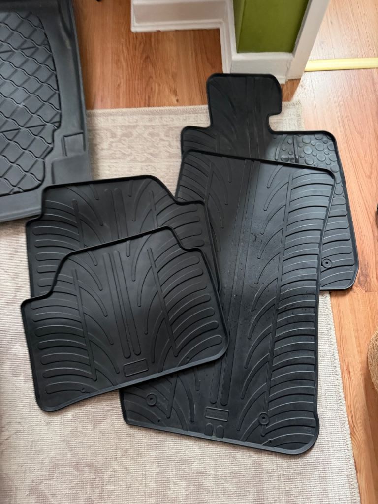 Heavy duty BMW 1 Series Rubber Mats with Boot Liner RRP £80