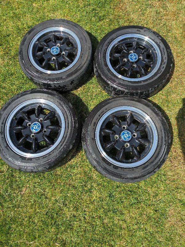 Classic Mini 12 x 5 Mini light wheels and tyres