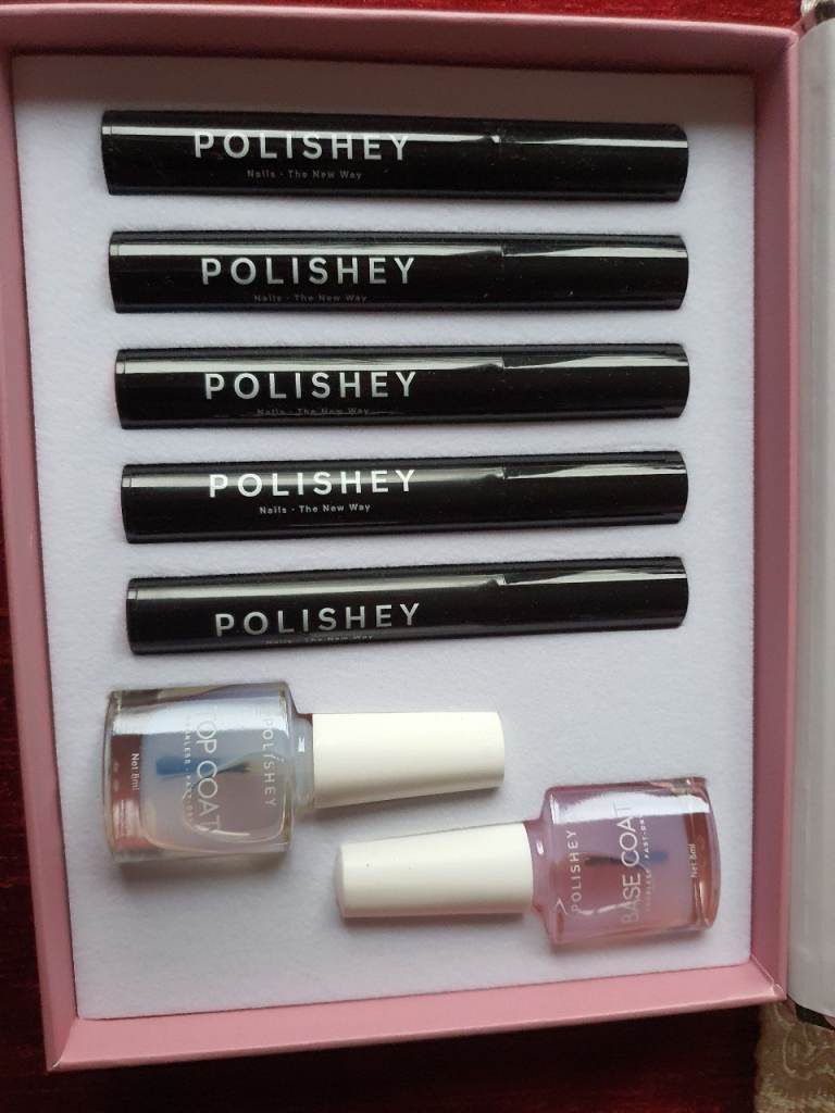 Ideal Xmas present for beautiful nails.Brand new. Polishy Rose Set