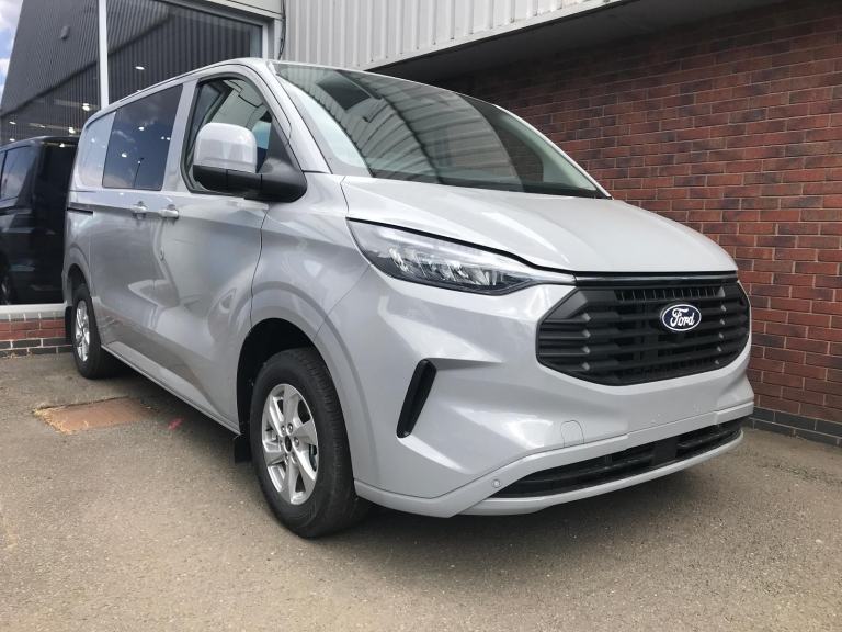 BRAND NEW Ford Transit Custom DCIV Limited 320SWB L1 2.0L 136PS Grey Matter