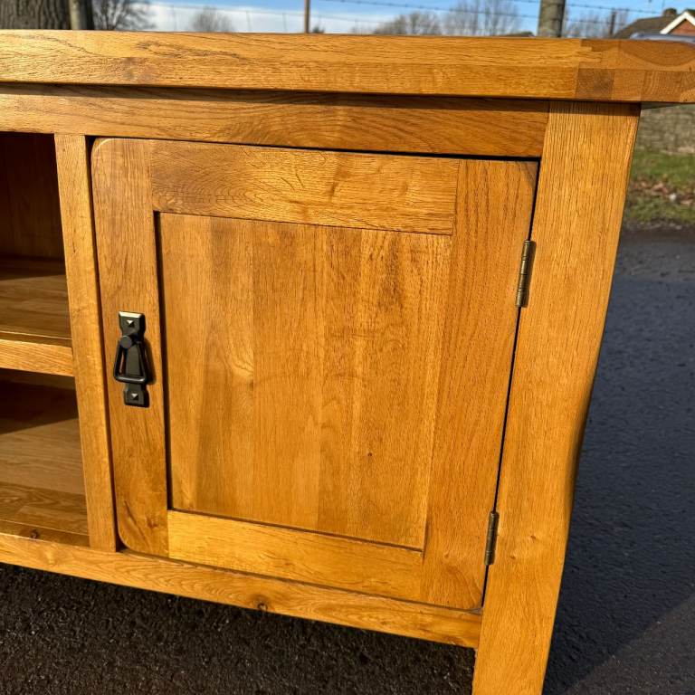 Solid Oak TV Unit Modern Oak Furnitureland Cabinet Stand Rustic Original