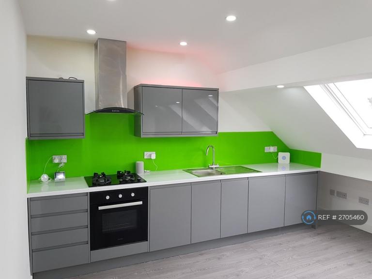 1 bedroom flat in Norman Road, Huddersfield, HD2 (1 bed) (#2705460)