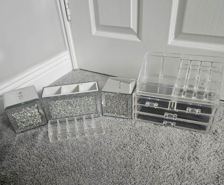 Acrylic Makeup Organiser & Mirrored Holders