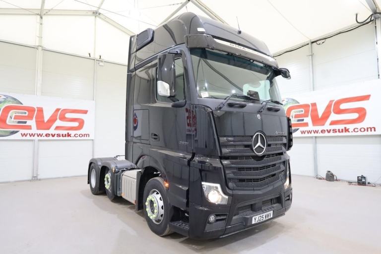 2025 (25 PLATE) Mercedes Benz ACTROS 2551 6x2 Euro 6 Tractor Units