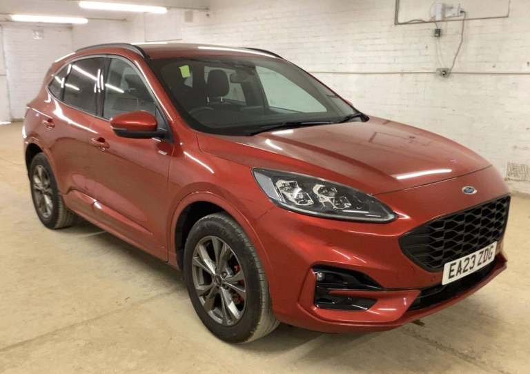 ONLY 3 YEARS OLD ! 2023 23 FORD KUGA 2.5 PETROL PLUG HYBRID - ST LINE EDITION