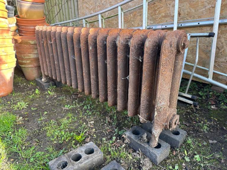 Original Victorian cast iron radiator 1.3 metres long