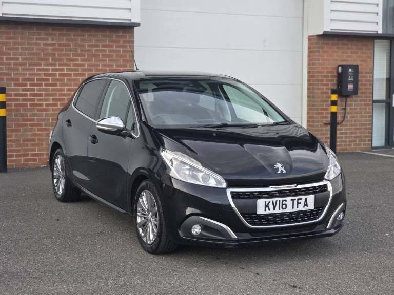 2016 Peugeot 208 1.2 PureTech 82 Allure 5dr HATCHBACK PETROL Manual
