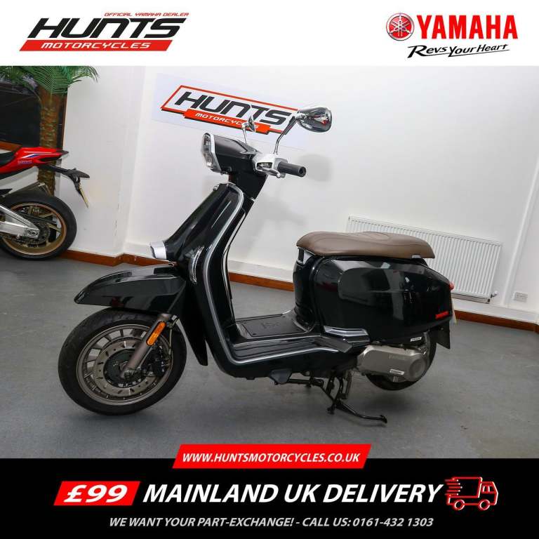 2021 '21 Lambretta V200 Special ABS Scooter. ONLY 1,971 MILES. £2,495
