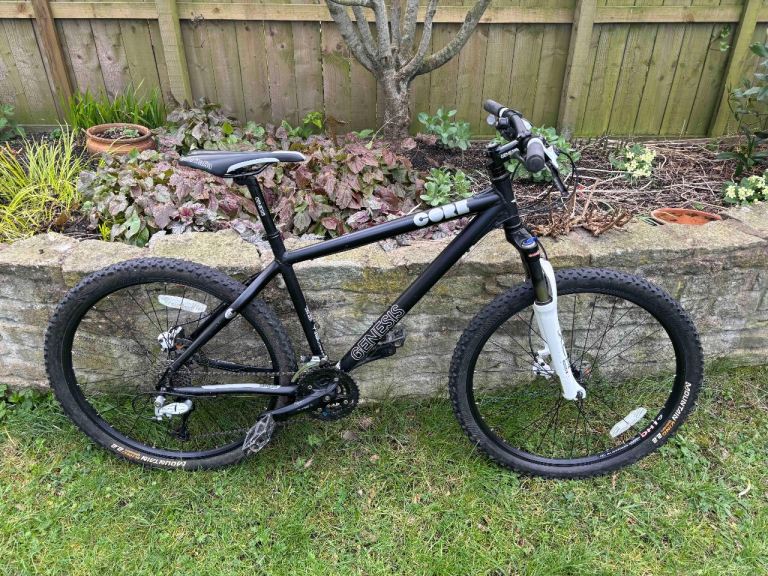 Genesis Core 10 Mountain bike