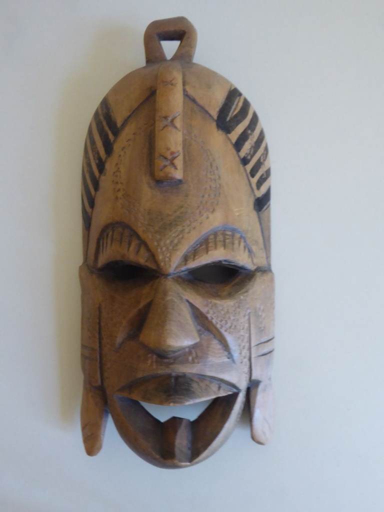 African wall mask