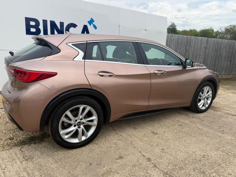 2016 Infiniti Q30 1.5d Premium Tech Euro 6 (s/s) 5dr HATCHBACK Diesel Manual