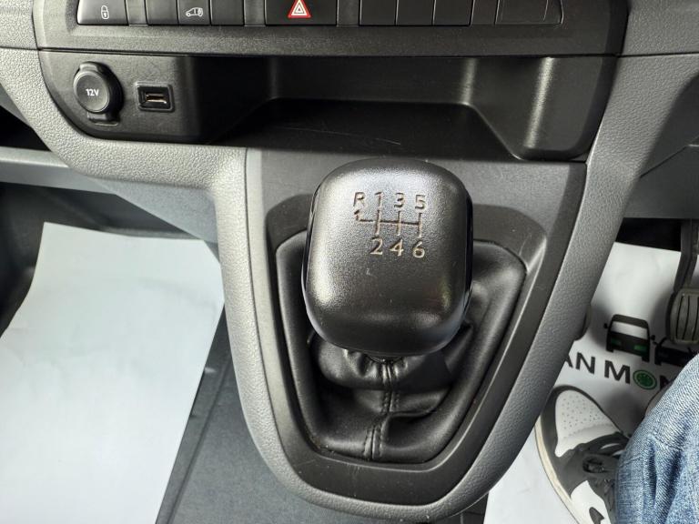 2020 Vauxhall Vivaro 2900 1.5d 100PS Dynamic H1 Van PANEL VAN DIESEL Manual