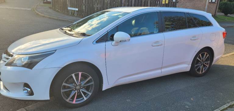 Toyota, AVENSIS, Estate, 2015, Manual, 1998 (cc), 5 doors