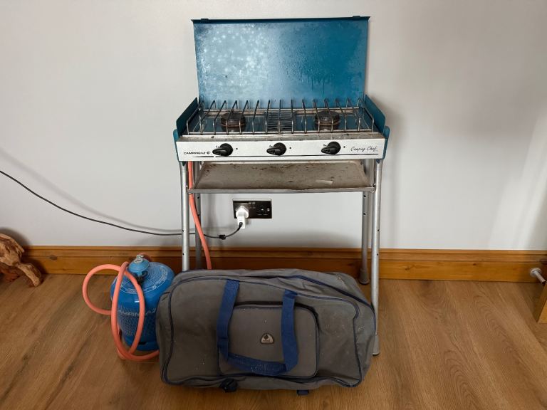 Camping Gaz Camping Chef 2 Burner & Grill.  With Legs, New Gas Cylinder, Regulator, Bag.