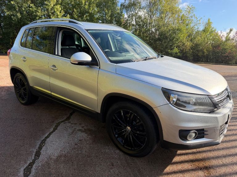 Volkswagen, TIGUAN, Estate, 2012, automatic 1968 (cc), 5 doors