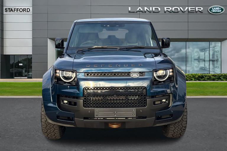 2025 Land Rover Defender 110 4.4 P635 V8 MHEV OCTA Auto 4WD Euro 6 (s/s) 5dr SUV Automatic
