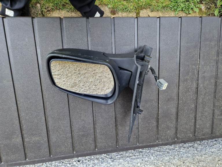 For sale ford focus st3 electric drivers side wing mirrors with indicator off 2010 ST model