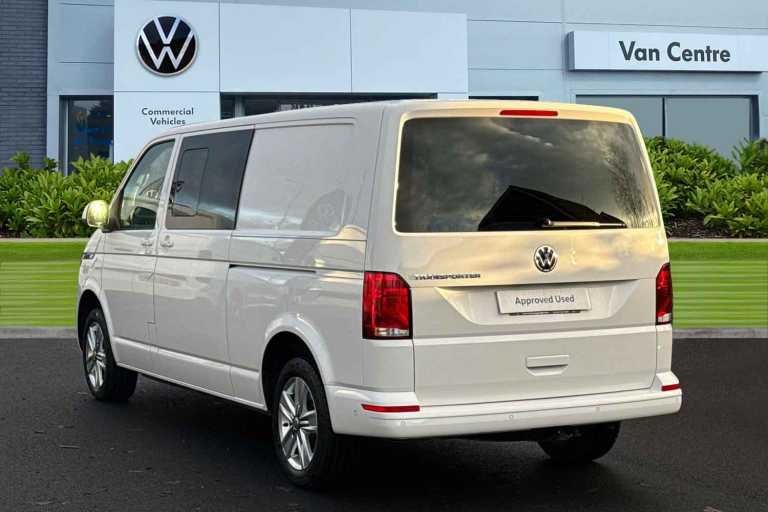2024 Volkswagen Transporter 2.0 TDI 150 Highline Kombi Van DSG WINDOW VAN DIESEL Automatic