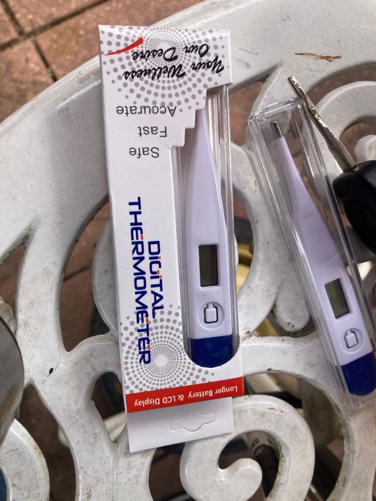 Large Bulk job lot Dioital Thermometers approx 550