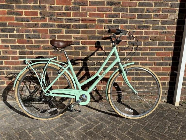 Ladies town / city bike - medium