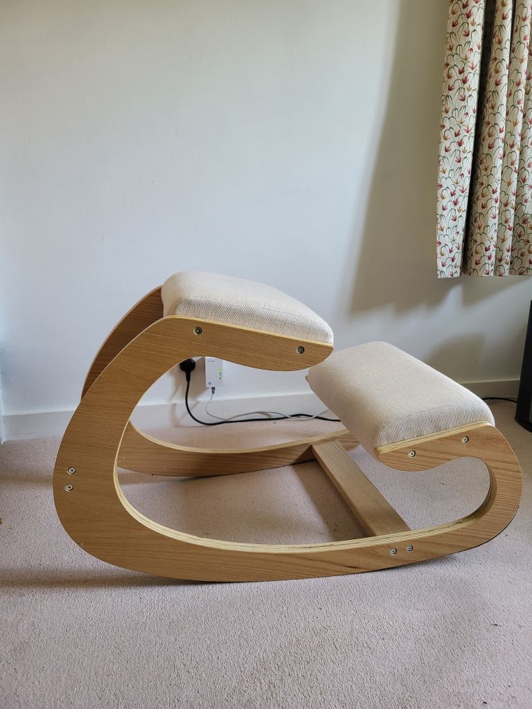 Ergonomic Kneeling Chair Comfortable Thick Cushion Relieving Back and Neck Pain - Cream