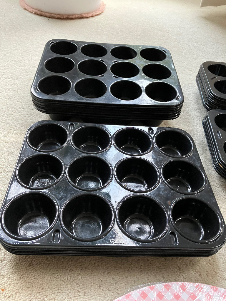 Baking: Mini cupcake trays, Cake decorating booklet and 2 tier cupcake stand. 