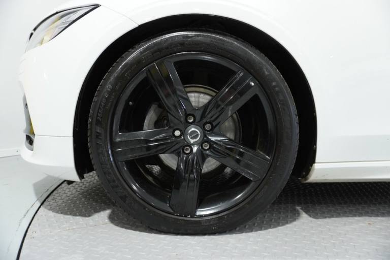 2020 Volvo V90 2.0 D4 R DESIGN Plus 5dr Geartronic ESTATE DIESEL Automatic