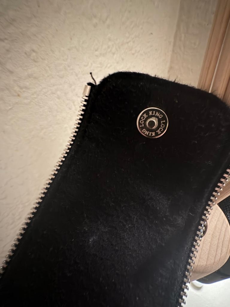 Louis Vuitton dopp bag 