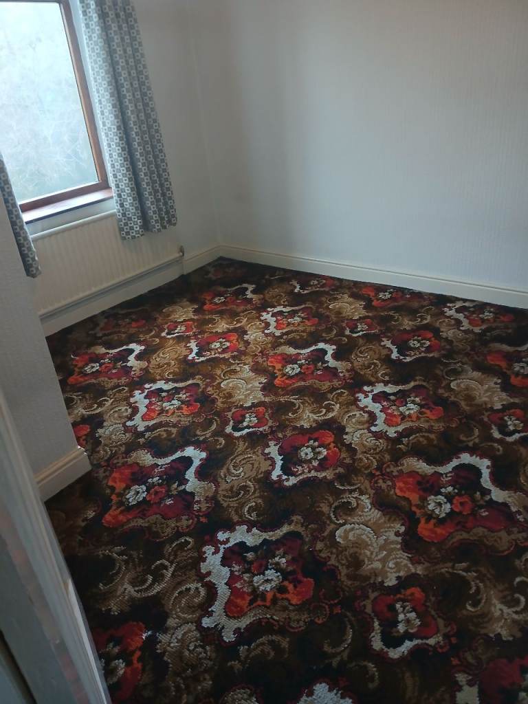 Single room available for girls.