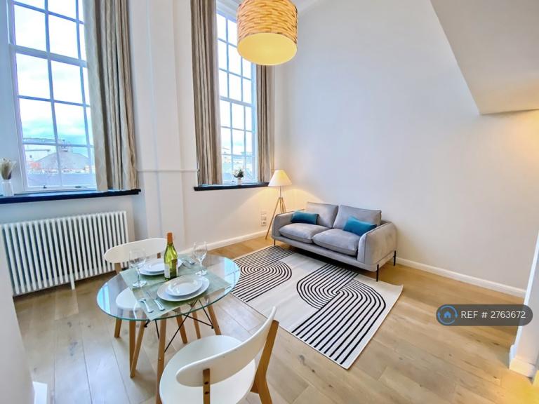 Studio flat in Mcdonald Road, Edinburgh, EH7 (#2763672)