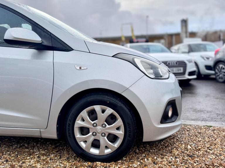 2015 Hyundai i10 1.2 SE 5dr HATCHBACK Petrol Manual