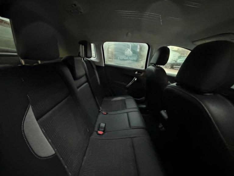 2015 Peugeot 2008 1.2 VTi Allure 5dr HATCHBACK PETROL Manual