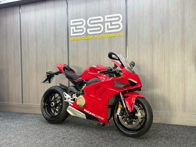 2021 21 Ducati Panigale V4 1100 Euro 5 ABS - Just 1372 miles
