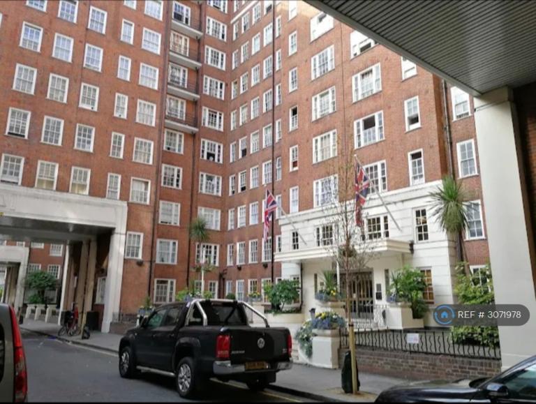 Studio flat in Park West, London, W2 (#3071978)