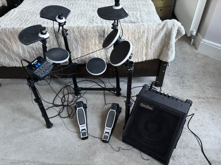 Alesis DM Lite Drum Kit with SubZero DR-30 Drum / Amp