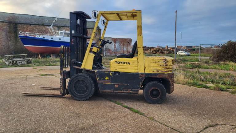Toyota diesel 3000kg forklift Fork lift