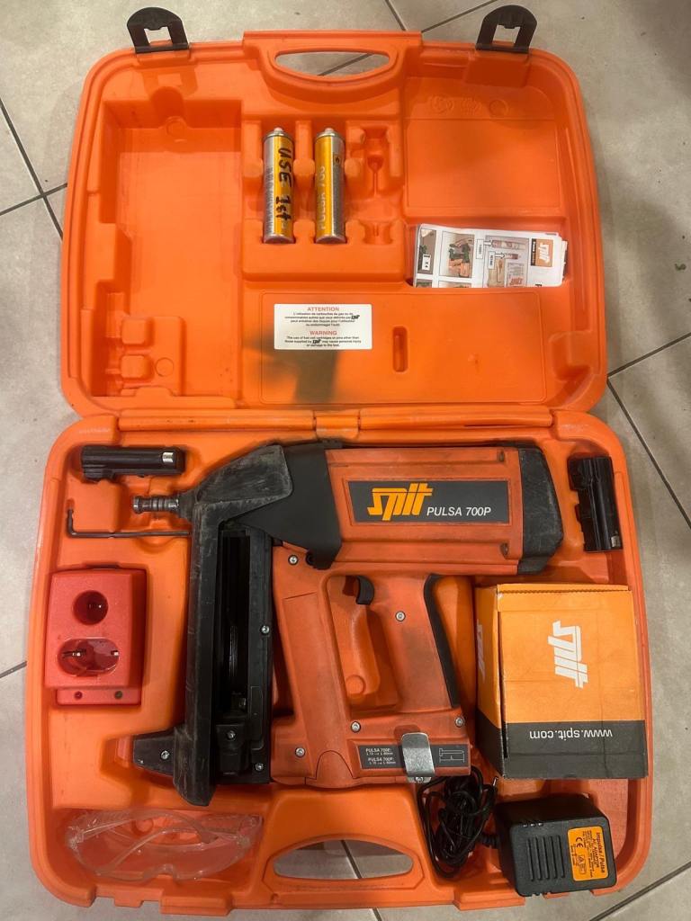 Spit 700P - Concrete, shuttering, dry lining tool 