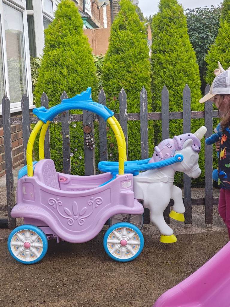 Kids Unicorn Ride-On Carriage 