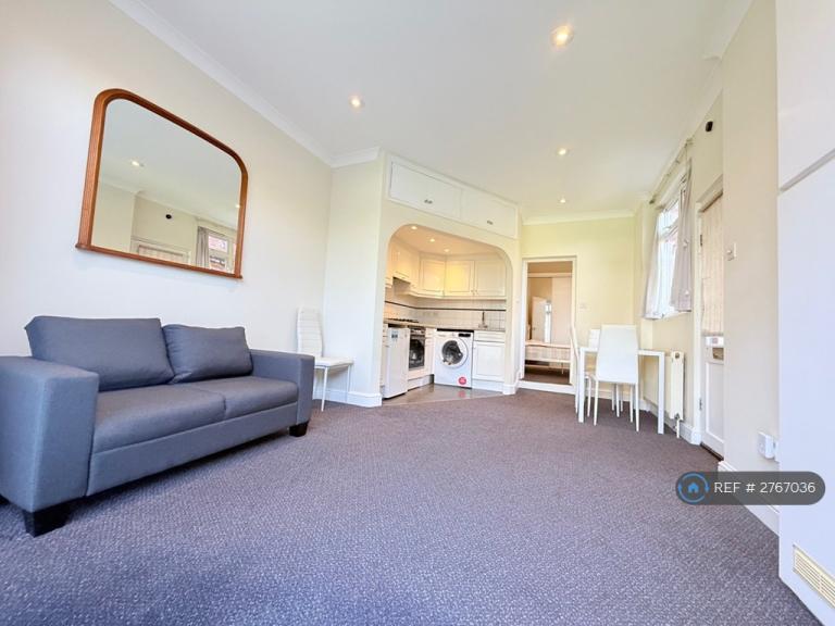 1 bedroom flat in Dartmouth Road, London, NW2 (1 bed) (#2767036)