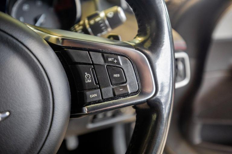 2015 Jaguar XE 2.0d R-Sport Saloon 4dr Diesel Auto Euro 6 (s/s) (180 ps) *Rear Camera + Ke SALOON...