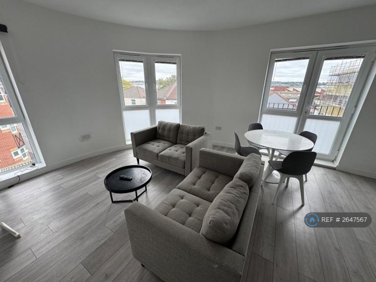 2 bedroom flat in Bevois Valley Road, Southampton, SO14 (2 bed) (#2647567)