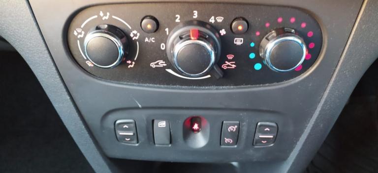 DACIA SANDERO STEPWAY 0.9 Stepway Laureate TCe 90 2015