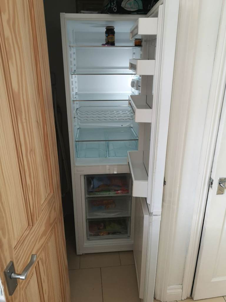 Liebherr fridge freezer 50/50 split