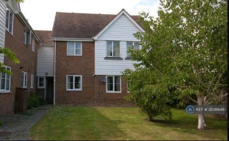 2 bedroom flat in Hastings Road, Northiam, Rye, TN31 (2 bed) (#3036649)
